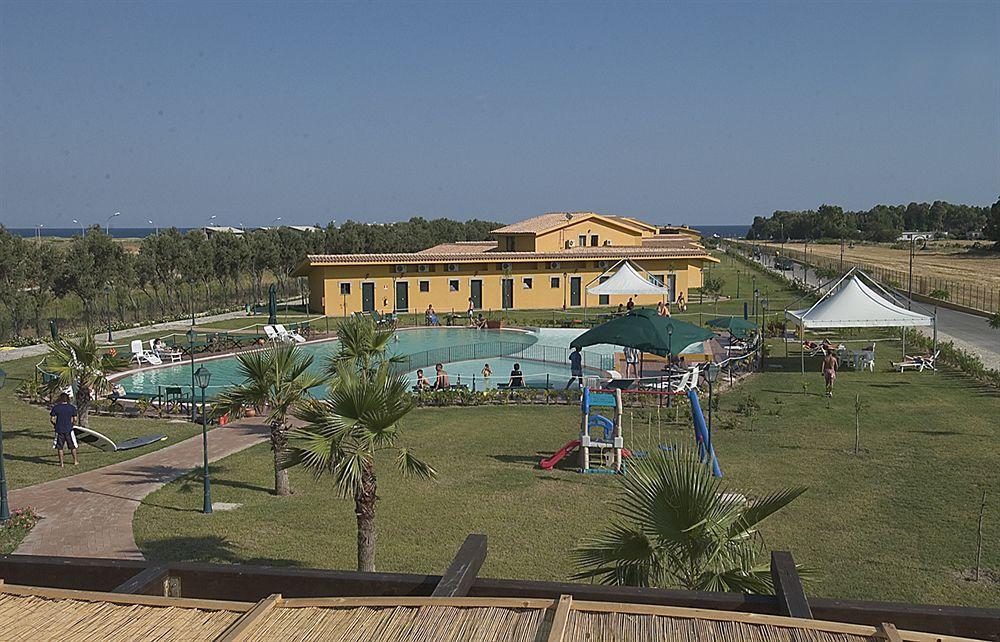 Marina Del Marchese Beach Resort Botricello Exterior photo